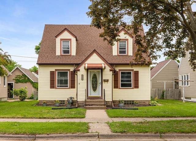 Property at 1625 Travis St, La Crosse, WI 54601, 3 beds, 1.5 baths