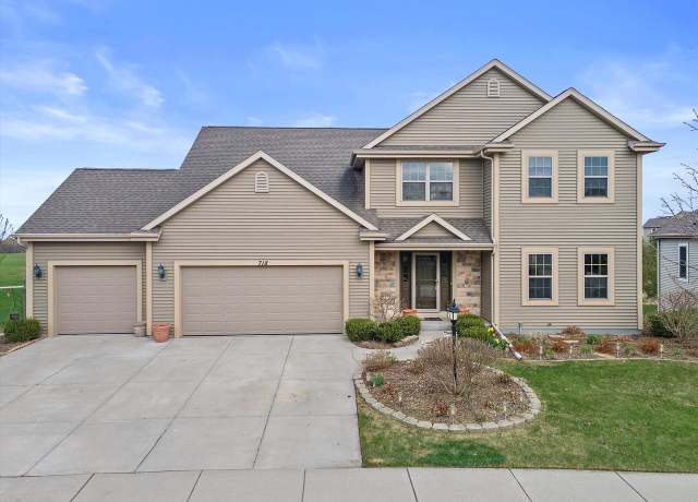 Property at 718 Greystone Dr, Port Washington, WI 53074, 5 beds, 3.5 baths