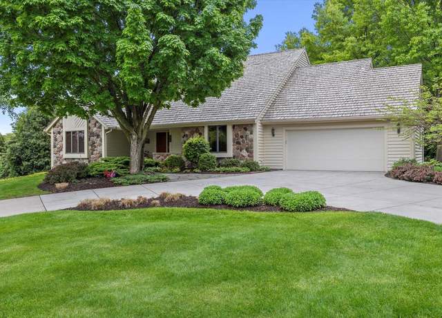 Property at 2915 Brendon Way, Waukesha, WI 53188, 3 beds, 2.5 baths