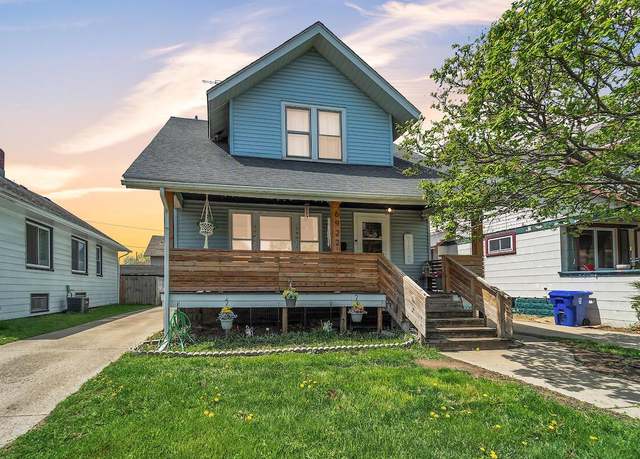 Property at 6922 16th Ave, Kenosha, WI 53143, 3 beds, 1 bath