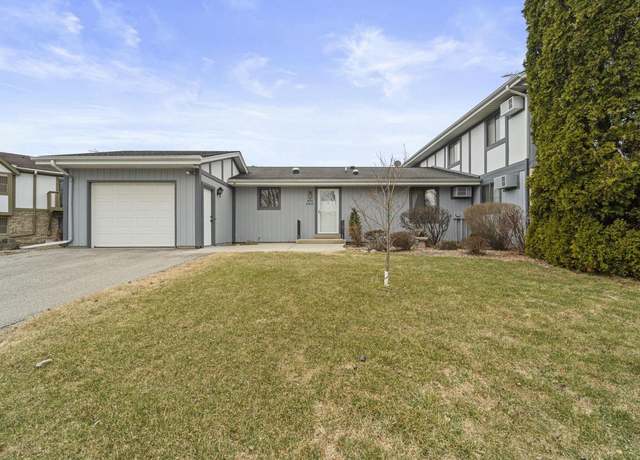 Property at W70N903 Evergreen Ct, Cedarburg, WI 53012, 2 beds, 2 baths
