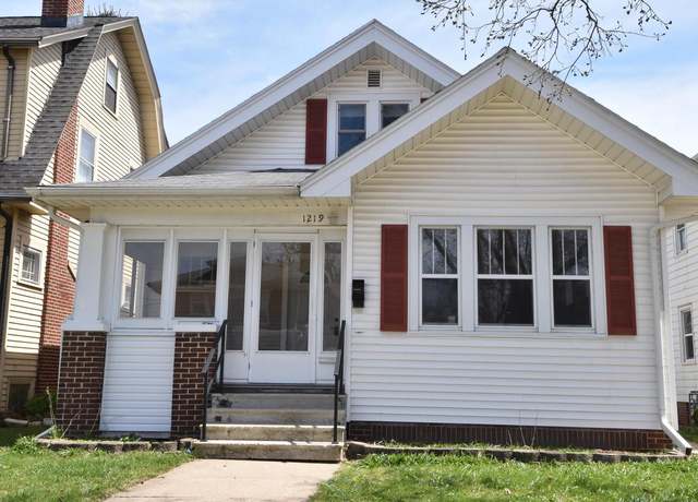 Property at 1219 Arthur Ave, Racine, WI 53405, 4 beds, 2 baths