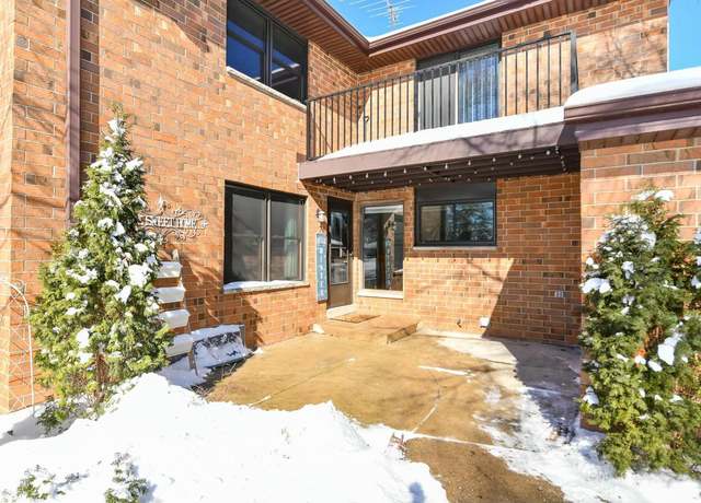 Property at 8163 S Forest Hills Cir Unit D, Franklin, WI 53132, 2 beds, 2.5 baths