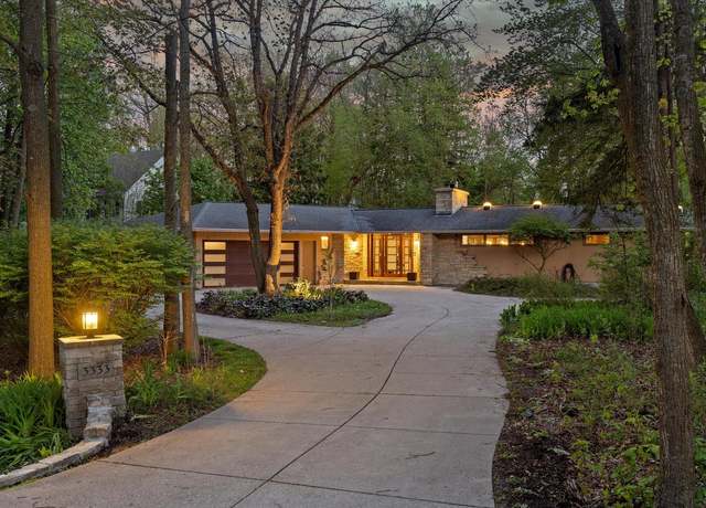 Property at 3333 W Ranch Rd, Mequon, WI 53092, 3 beds, 2.5 baths