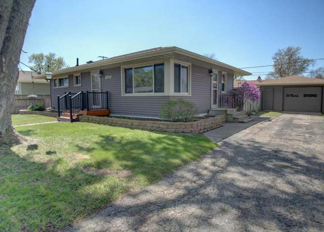 Property at 2531 2nd Avenue East Ave, La Crosse, WI 54603, 3 beds, 1 bath