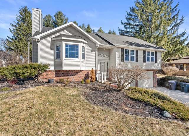 Property at W5128 Bay Shore Dr, Elkhorn, WI 53121, 3 beds, 3 baths