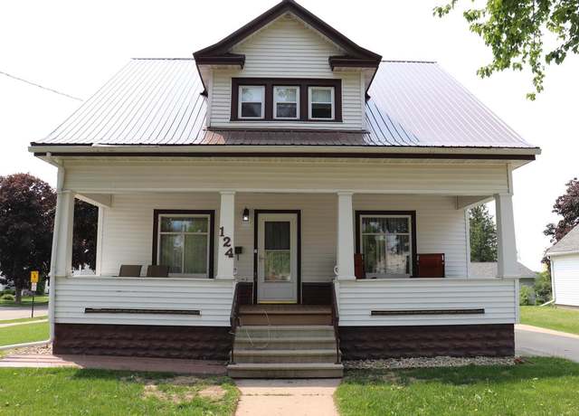 Property at 124 South Street East St, Caledonia, MN 55921, 4 beds, 1.5 baths