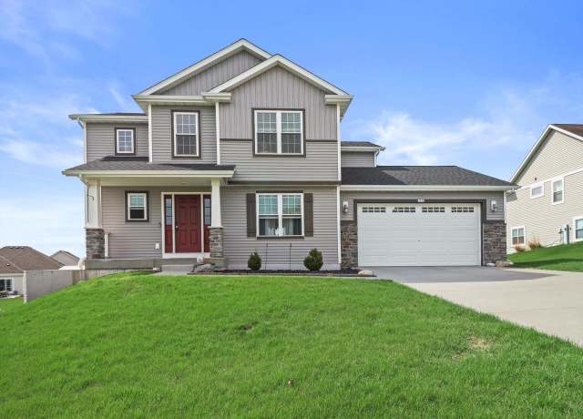 Property at 1425 Stoneridge Dr, Watertown, WI 53098, 4 beds, 3 baths