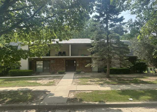 Property at 7952 N 94th St Unit F, Milwaukee, WI 53224, 2 beds, 1 bath