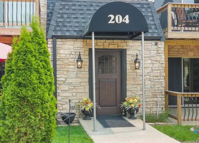 Property at 204 Elmhurst Ct #13, Williams Bay, WI 53191, 2 beds, 1 bath