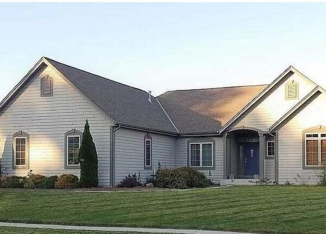 Property at 1387 Mamerow Lane West Ln, Oconomowoc, WI 53066, 3 beds, 2 baths