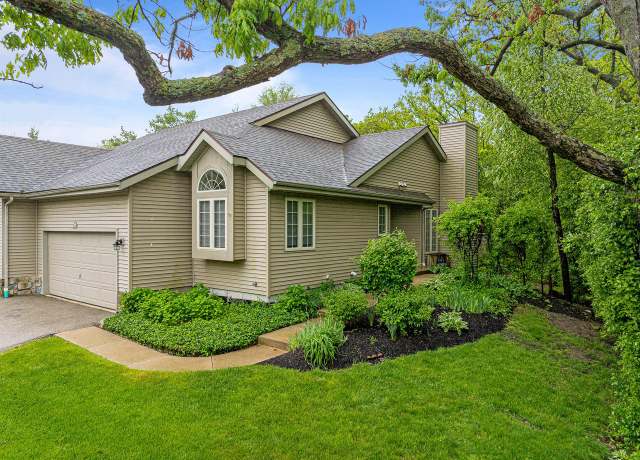 Property at 500 S Edwards Blvd #1, Lake Geneva, WI 53147, 2 beds, 2 baths