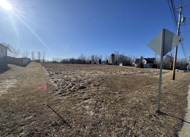 Property at 5023 Superior Ave, Sheboygan, WI 53083, 4 beds, 2 baths