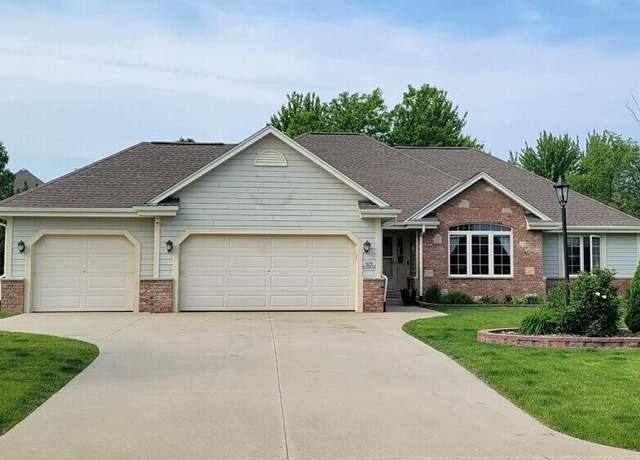 Property at S74W15472 Knollwood Ct, Muskego, WI 53150, 3 beds, 3 baths