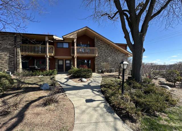 Property at 1617 Dover Dr #15, Waukesha, WI 53186, 2 beds, 2 baths