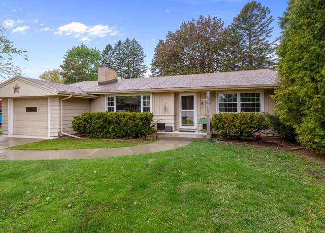 Property at 4218 S 13th St, Sheboygan, WI 53081, 2 beds, 1 bath