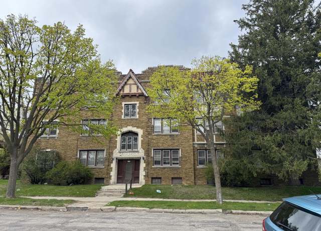 Property at 2409 N 52nd St Unit 4714 W Lloyd St, Milwaukee, WI 53210