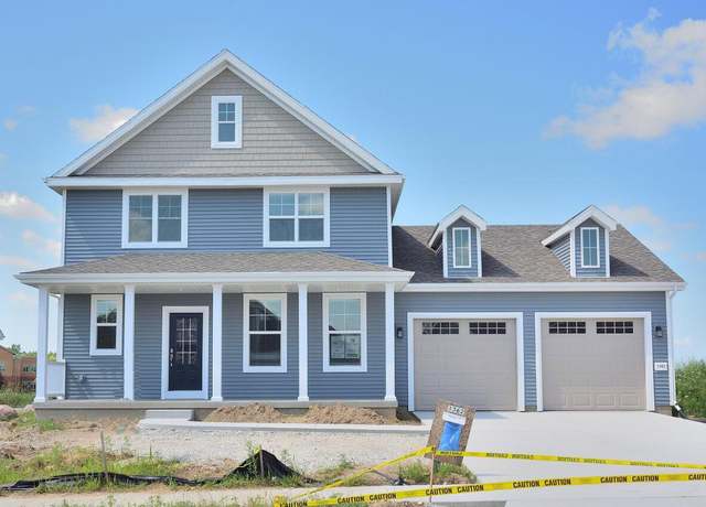 Property at 1362 Windwood Rd, Oconomowoc, WI 53066, 4 beds, 2.5 baths