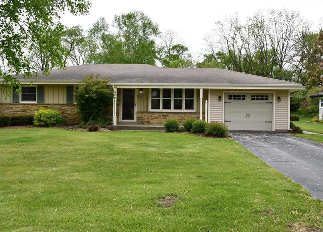 Property at N62W23962 Sunset Dr, Sussex, WI 53089, 3 beds, 1.5 baths