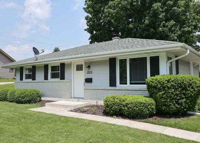 Property at 1223 Ed-Mar Cir, Waukesha, WI 53188, 3 beds, 1 bath
