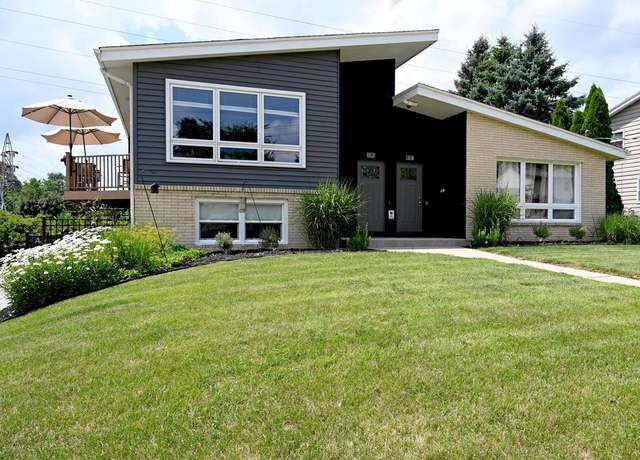 Property at 1912 Cardinal Dr #1914, Waukesha, WI 53186, 5 beds, 2 baths