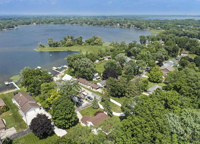 Property at 27021 S Elm Ln, Wind Lake, WI 53185, 3 beds, 2 baths