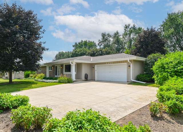 Property at 3405 Wilshire Rd, Brookfield, WI 53045, 3 beds, 2 baths
