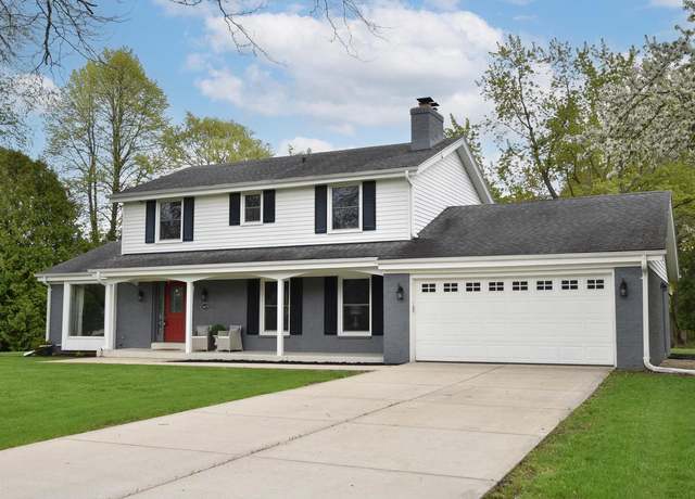 Property at 1429 W River Oaks Ln, Mequon, WI 53092, 4 beds, 2.5 baths