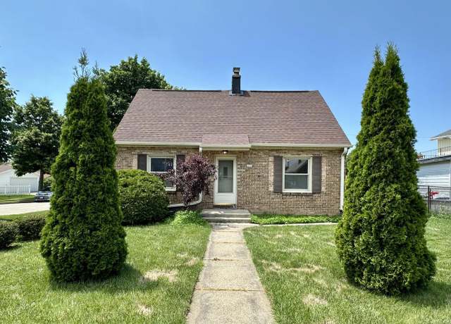 Property at 2377 S 76th St, West Allis, WI 53219, 3 beds, 2 baths