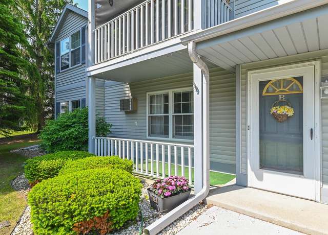 Property at 724 Worthington Ct Unit B, West Bend, WI 53090, 2 beds, 2 baths