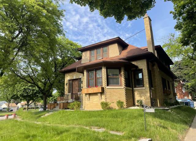 Property at 3402 N 51st Blvd, Milwaukee, WI 53216, 6 beds, 2.5 baths