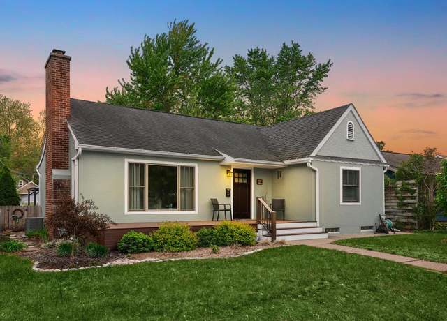 Property at 2214 Ferry St, La Crosse, WI 54601, 3 beds, 1.5 baths