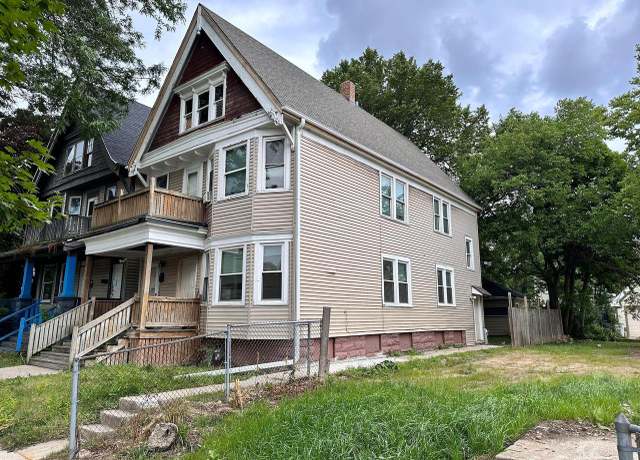 Property at 1950 N 40th St #1952, Milwaukee, WI 53208, 4 beds, 2 baths