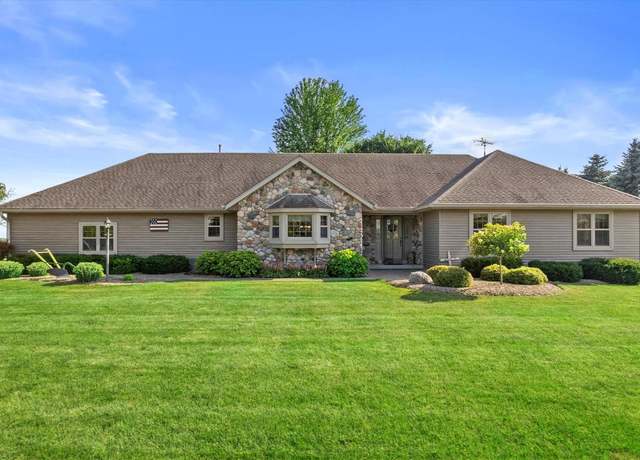 Property at N8271 County Rd E, Watertown, WI 53094, 4 beds, 3 baths