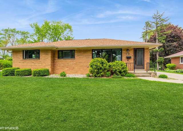 Property at 2590 S 91st St, West Allis, WI 53227, 3 beds, 1.5 baths