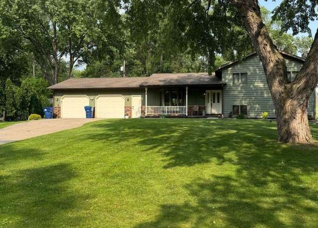 Property at N4374 Esther Dr, Onalaska, WI 54650, 4 beds, 3 baths