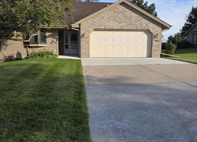 Property at 6320 Hilltop Dr, Mt Pleasant, WI 53406, 2 beds, 2 baths