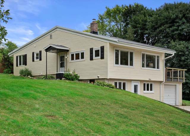 Property at 14225 Forest View Ln, Brookfield, WI 53005, 3 beds, 2 baths