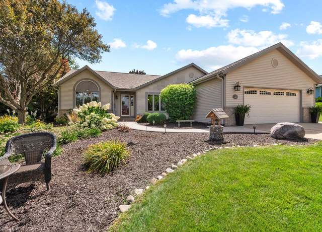 Property at 30805 Fairway Dr, Waterford, WI 53185, 3 beds, 3 baths