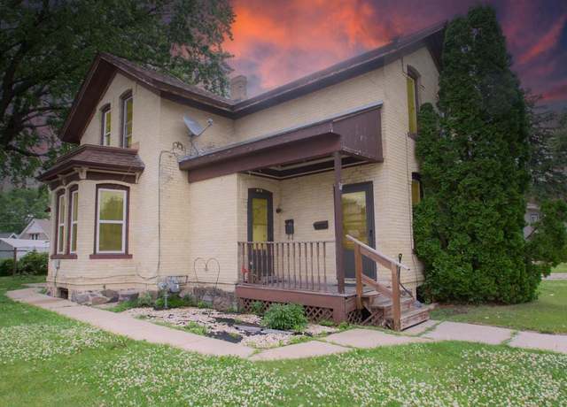 Property at 908 E Main St, Watertown, WI 53094, 4 beds, 2 baths