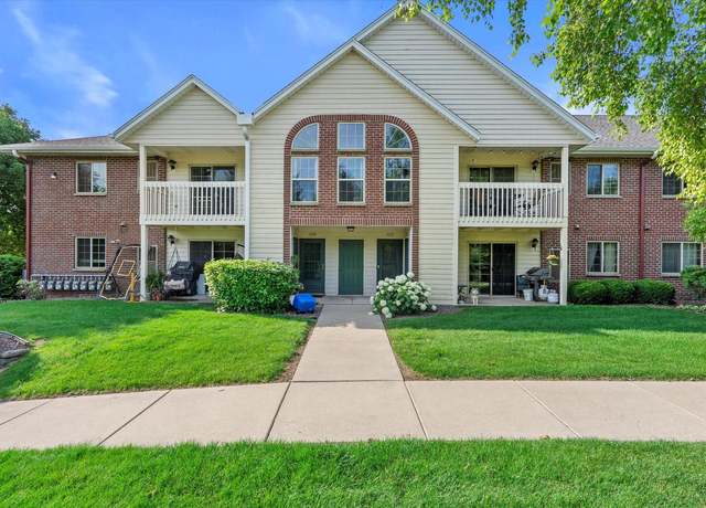 Property at 1922 Parknoll Ln #11, Port Washington, WI 53074, 2 beds, 2 baths