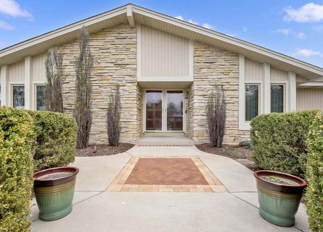 Property at 5344 S 48th St, Greenfield, WI 53220, 3 beds, 3 baths