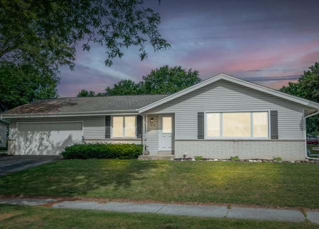 Property at 1232 Lambeth Rd, Waukesha, WI 53189, 3 beds, 2 baths