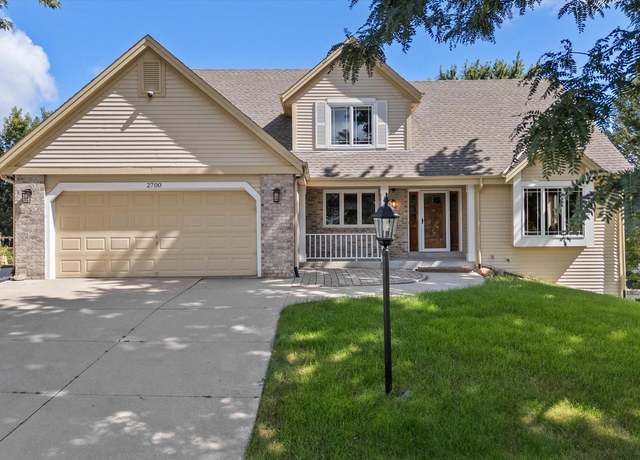 Property at 2700 Wyngate Way, Waukesha, WI 53189, 5 beds, 3 baths