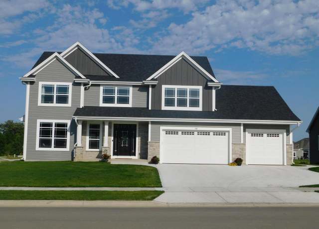 Property at 788 Kohlwey Dr, Grafton, WI 53024, 4 beds, 2.5 baths