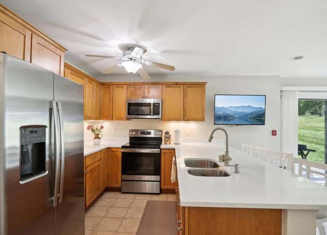 Property at 21 Matterhorn Cir Unit 21-02, Lake Geneva, WI 53147, 1 bed, 1 bath