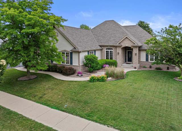 Property at 1855 River Lakes Road South Rd, Oconomowoc, WI 53066, 3 beds, 3.5 baths