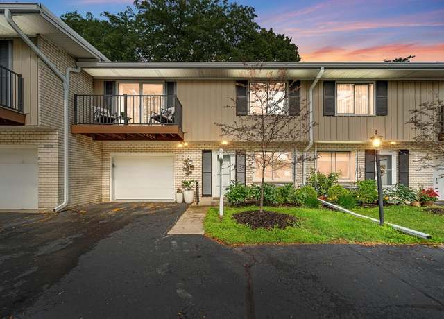 Property at 12909 N Colony Dr, Mequon, WI 53097, 2 beds, 1.5 baths
