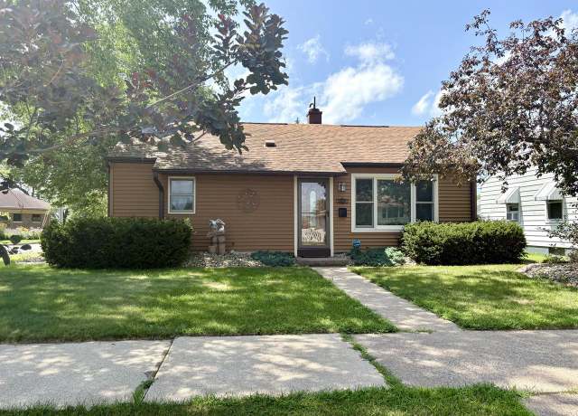 Property at 2624 14th Street South St, La Crosse, WI 54601, 3 beds, 1 bath