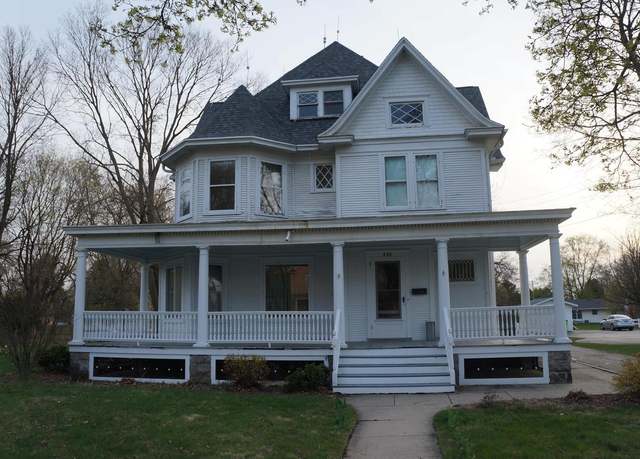 Property at 430 Whitewater Ave, Fort Atkinson, WI 53538, 5 beds, 2.5 baths